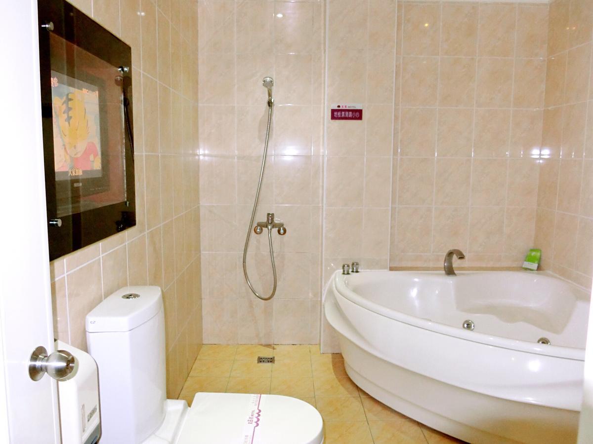Huang Xing Motel Pingtung Exterior photo